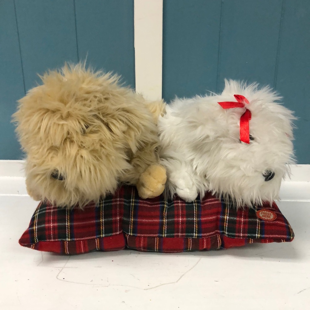 Dillards pair of dogs puppies plush RARE stuffed animals doggies on pillow‎